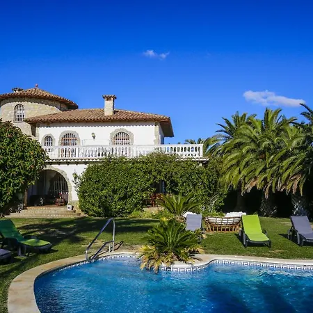 Villa Nuba Only Families Cambrils